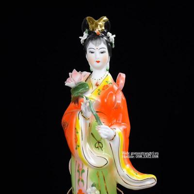 TƯỢNG SỨ CÔ TIÊN CẦM NHÀNH HOA